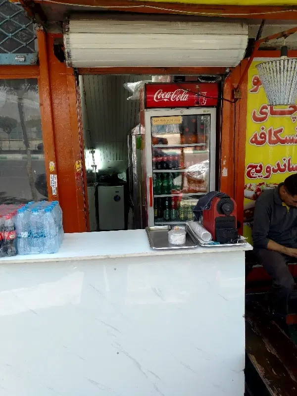 واگذاری مغازه ساندوچی بصورت کامل بر خیابان اصلی