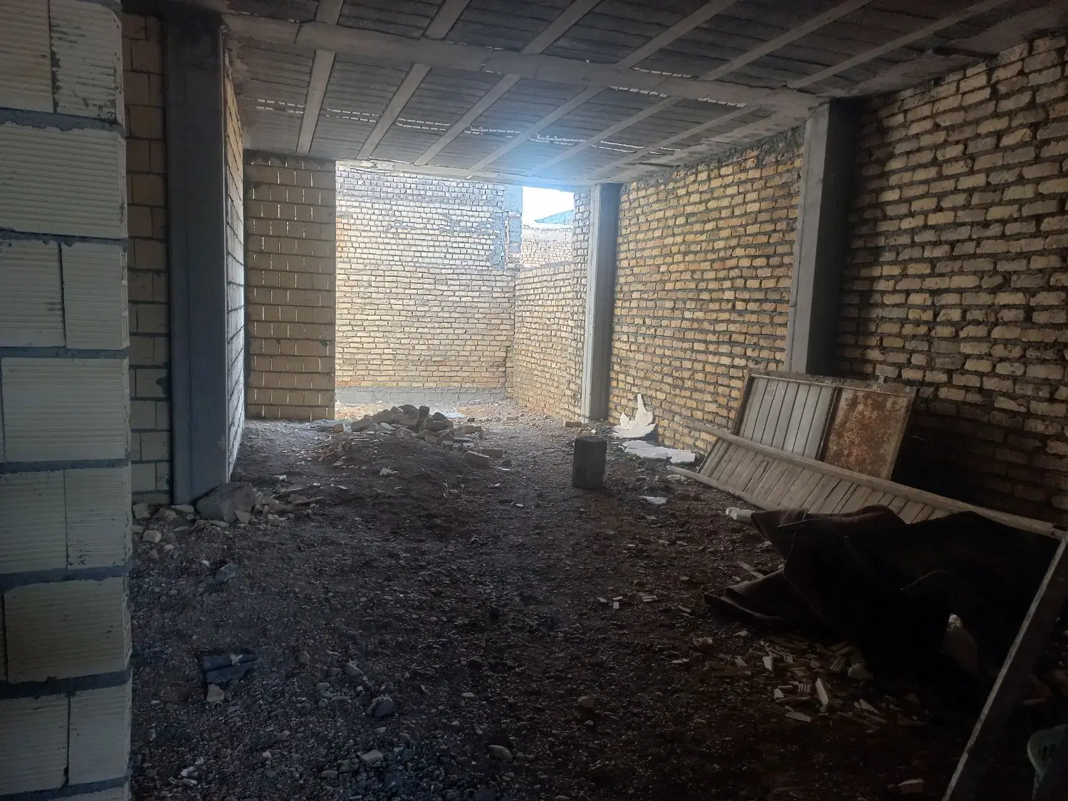 ۱۶۰ متری سه خواب پلاک دوم از بلوار بهشتی امیراباد