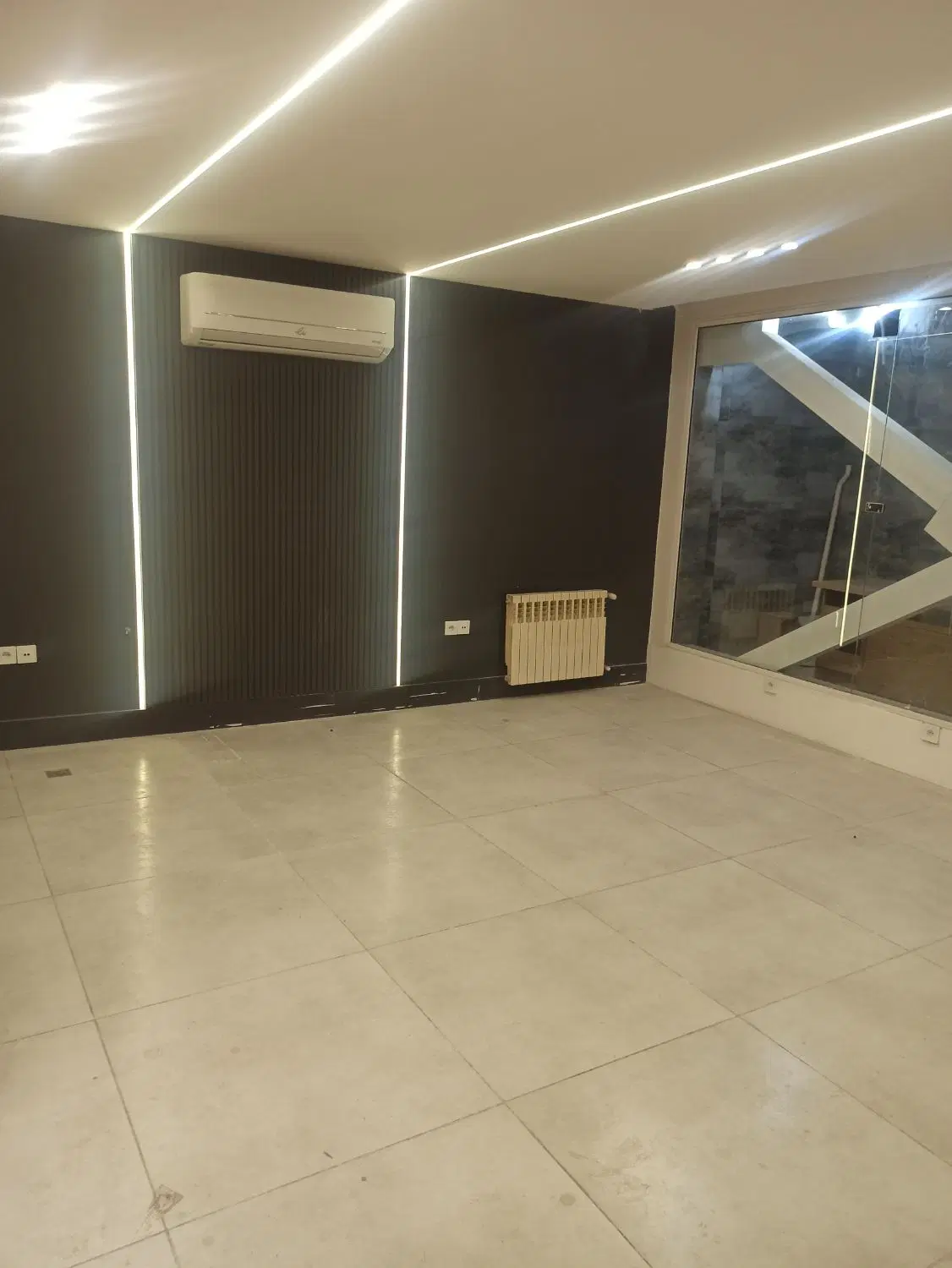 اداری ۸۰ متری  ۱ اتاق اول ارم