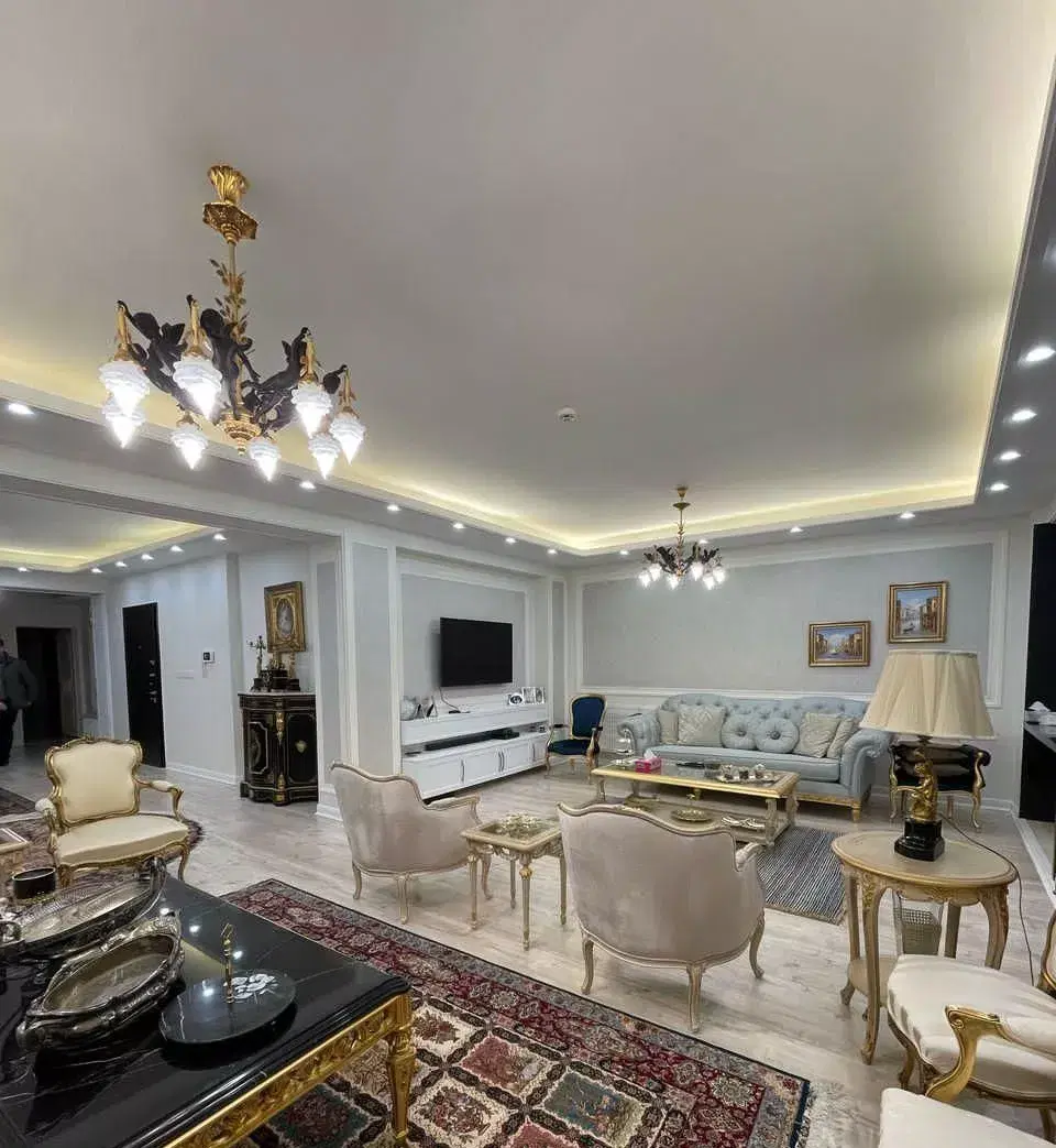 ۱۴۰ متر زندگی راحت _۳ خواب _ همکف _ مفتح