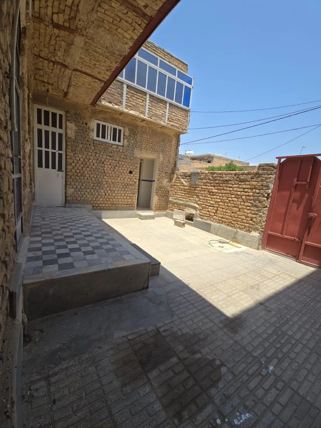 منزل رهن اجاره متراژ ۲۵۰ متر واقع در ۲۰ متری موسوی