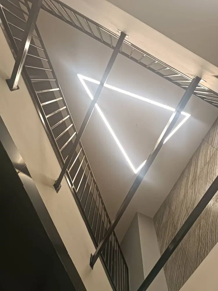 مغازه تجاری ۸۵ متر بر ۱۳متری