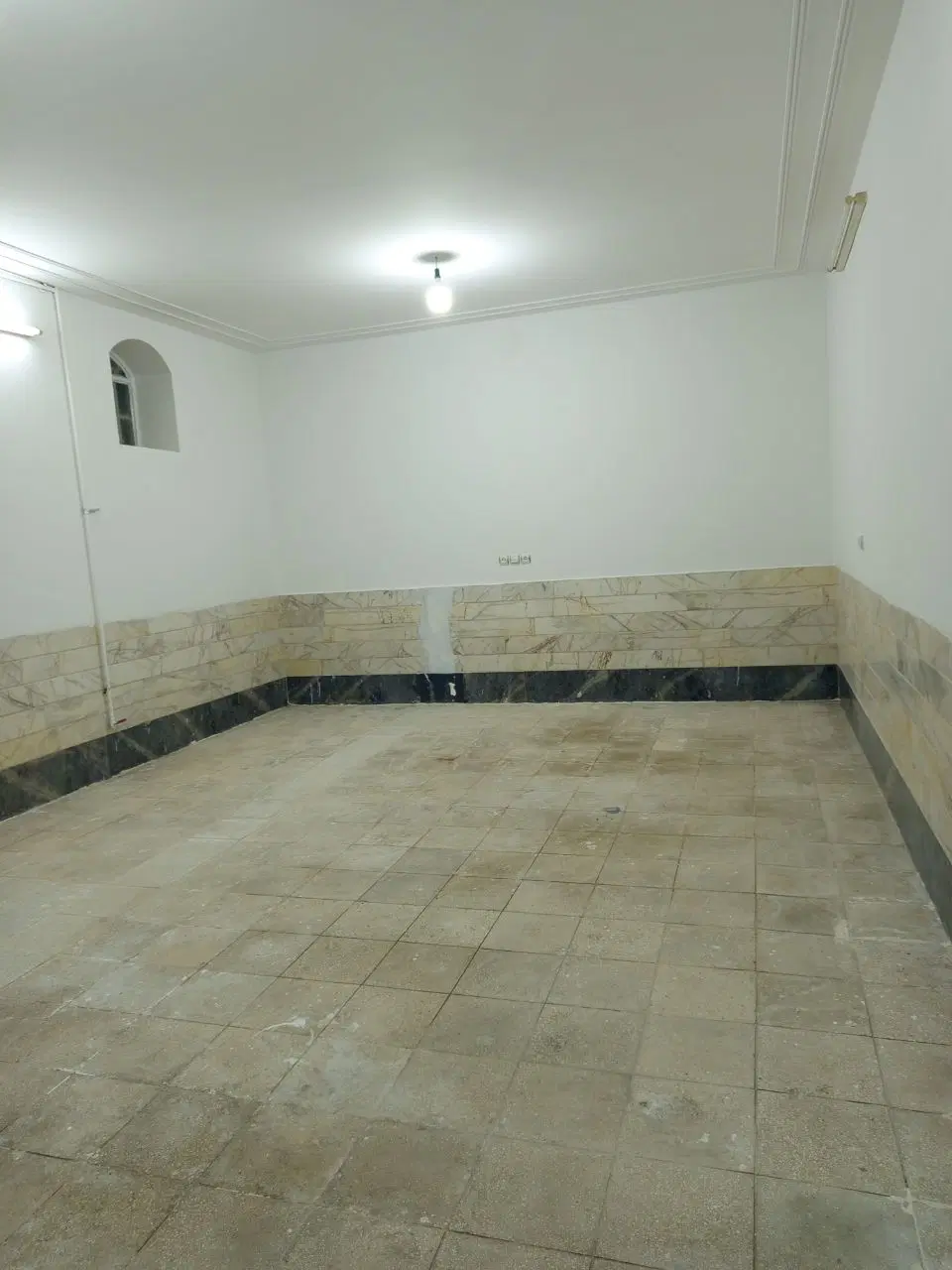رهن و اجاره زیرزمین60متری خیابان روحانی