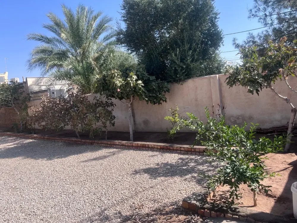 خانه ویلایی و باربند درحسین اباد