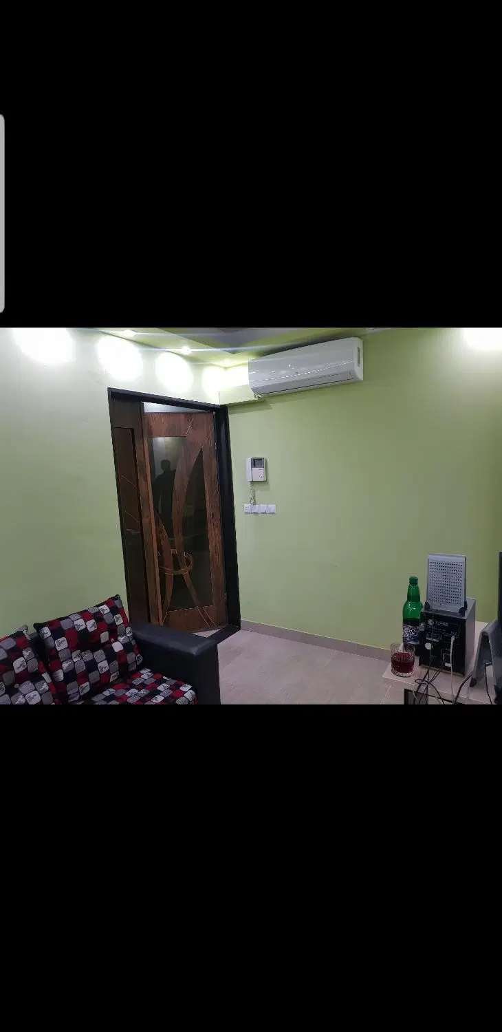 دفتر کار  اخر دانشکده بر جهاد