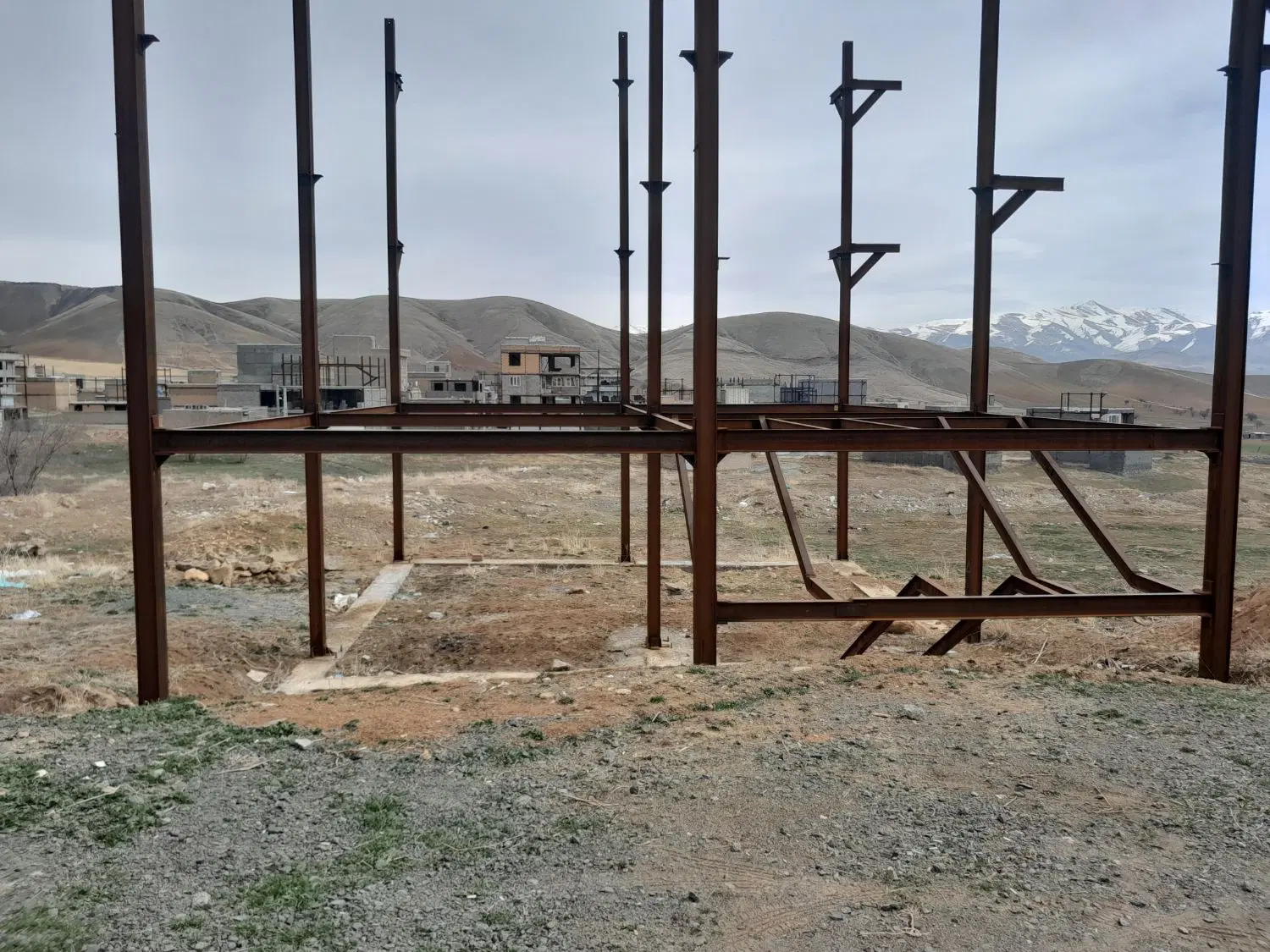 زمین (اسکلت)110متری