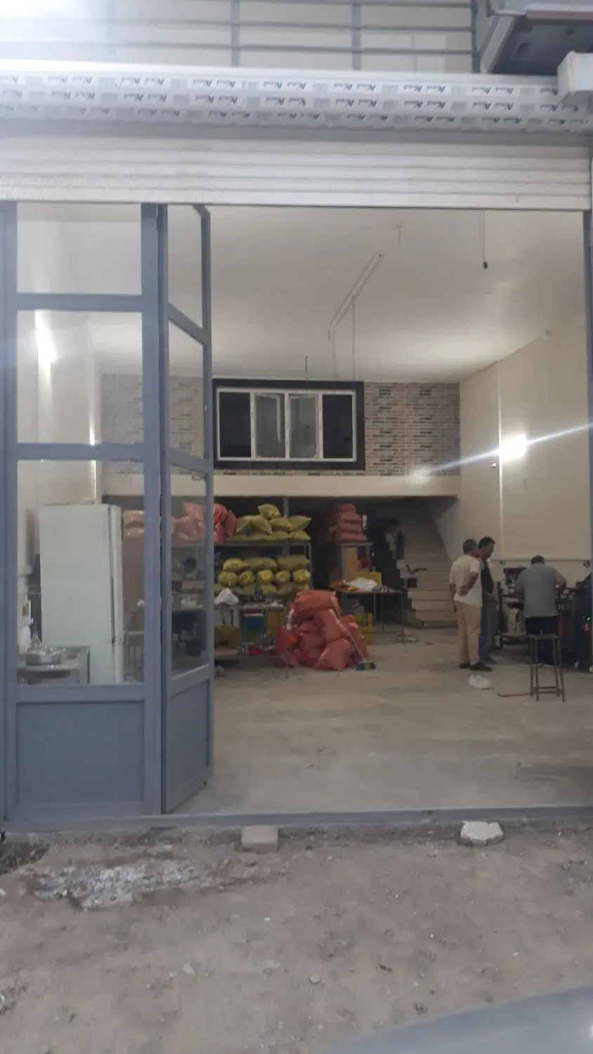 150مغازه 32متر بالکن
