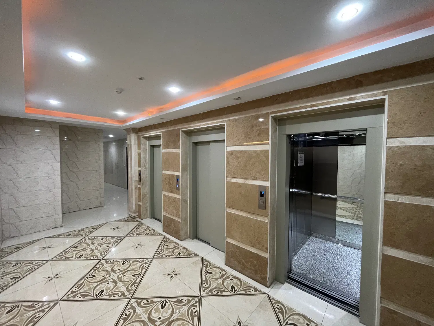 ۹۲ متر _ دو خواب _ شهرک شهپریان ( البرز )