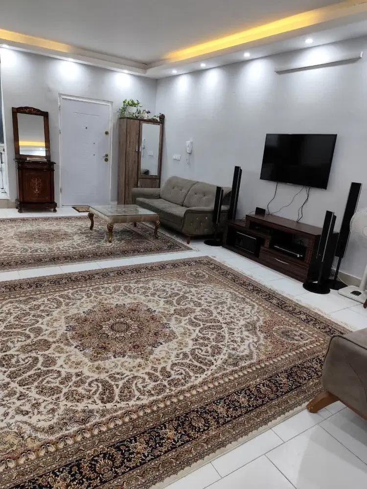 120متری بزرگ_نزدیک به پارک و بازار_فول امکانات