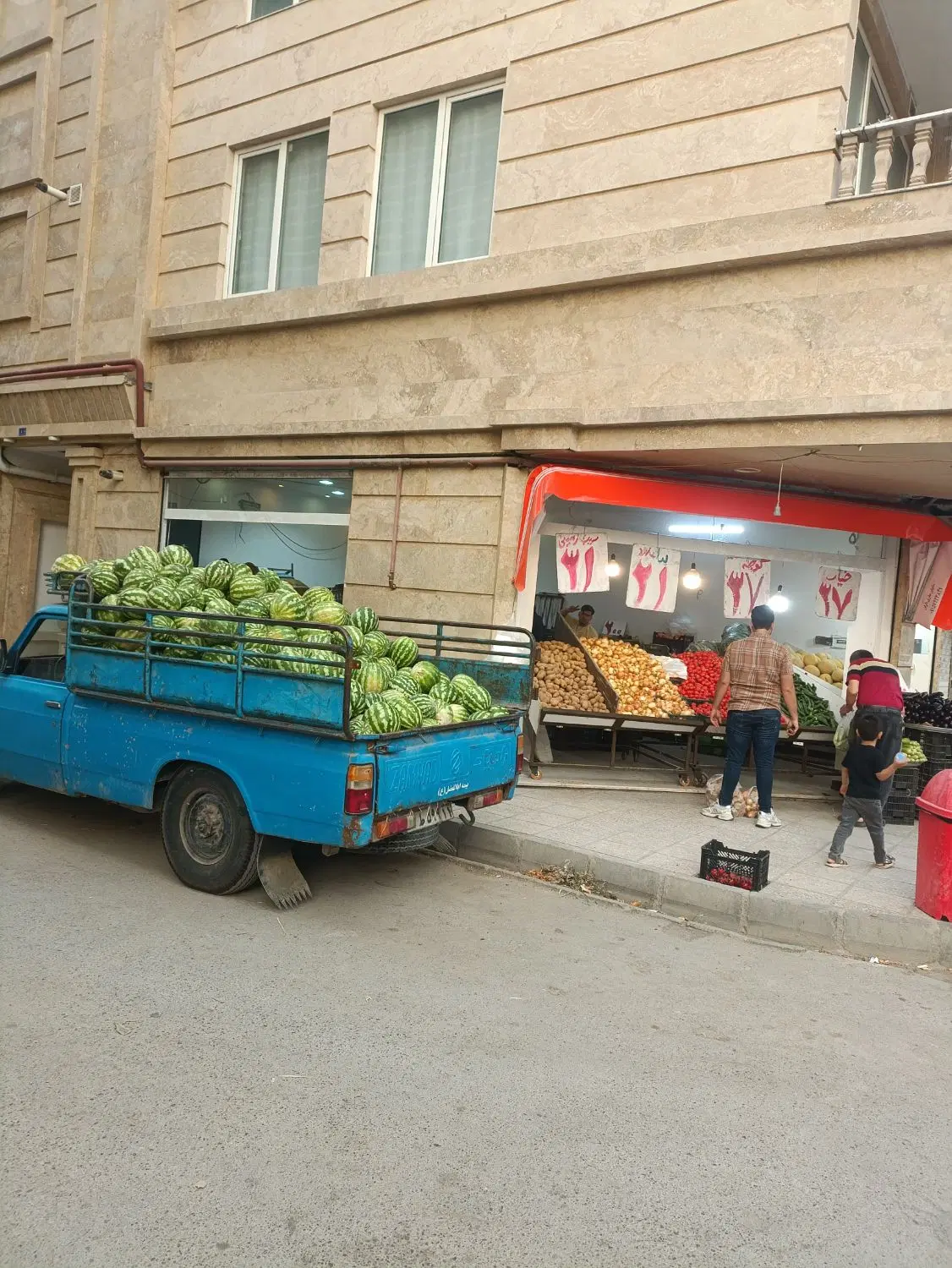 مغازه طبرسی 12 سر سه نبش تجاری دائم