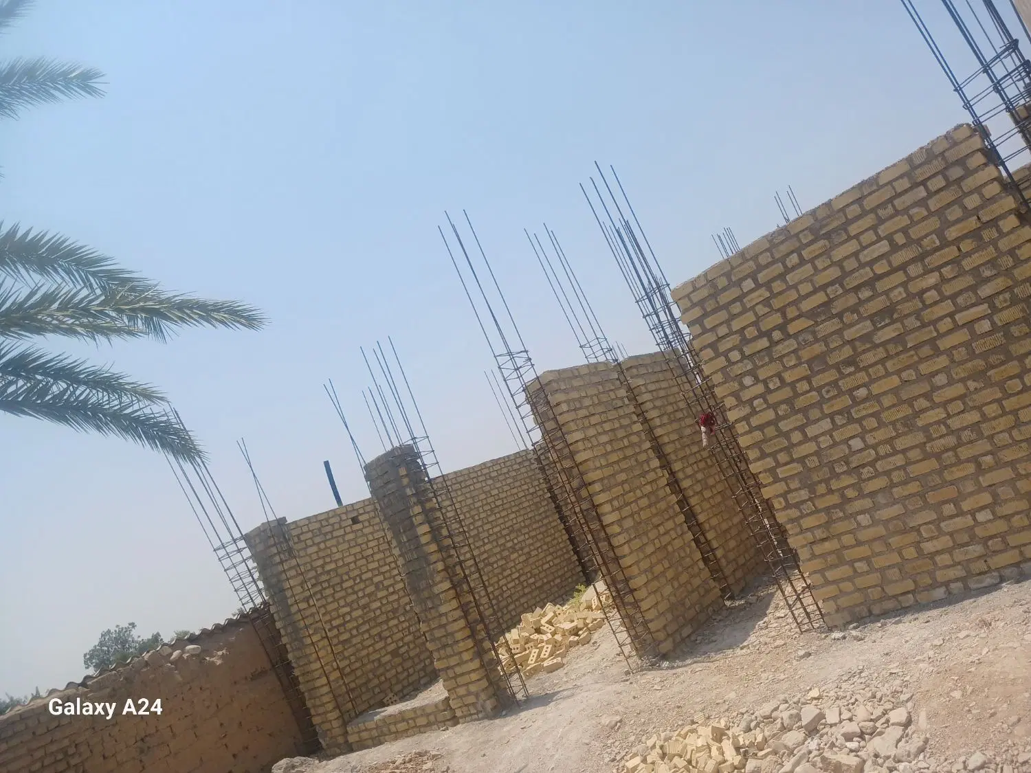 زمین فروشی بااین شماره تماس بگیرید