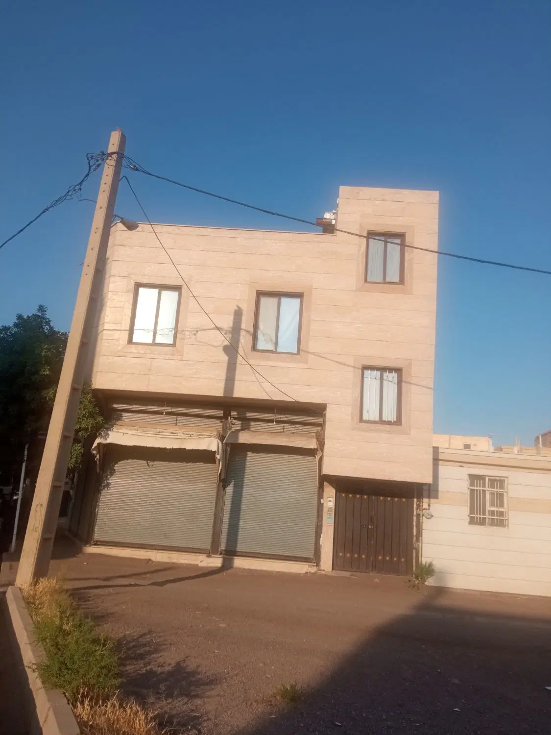 فروش خانه ویلایی ومغازه