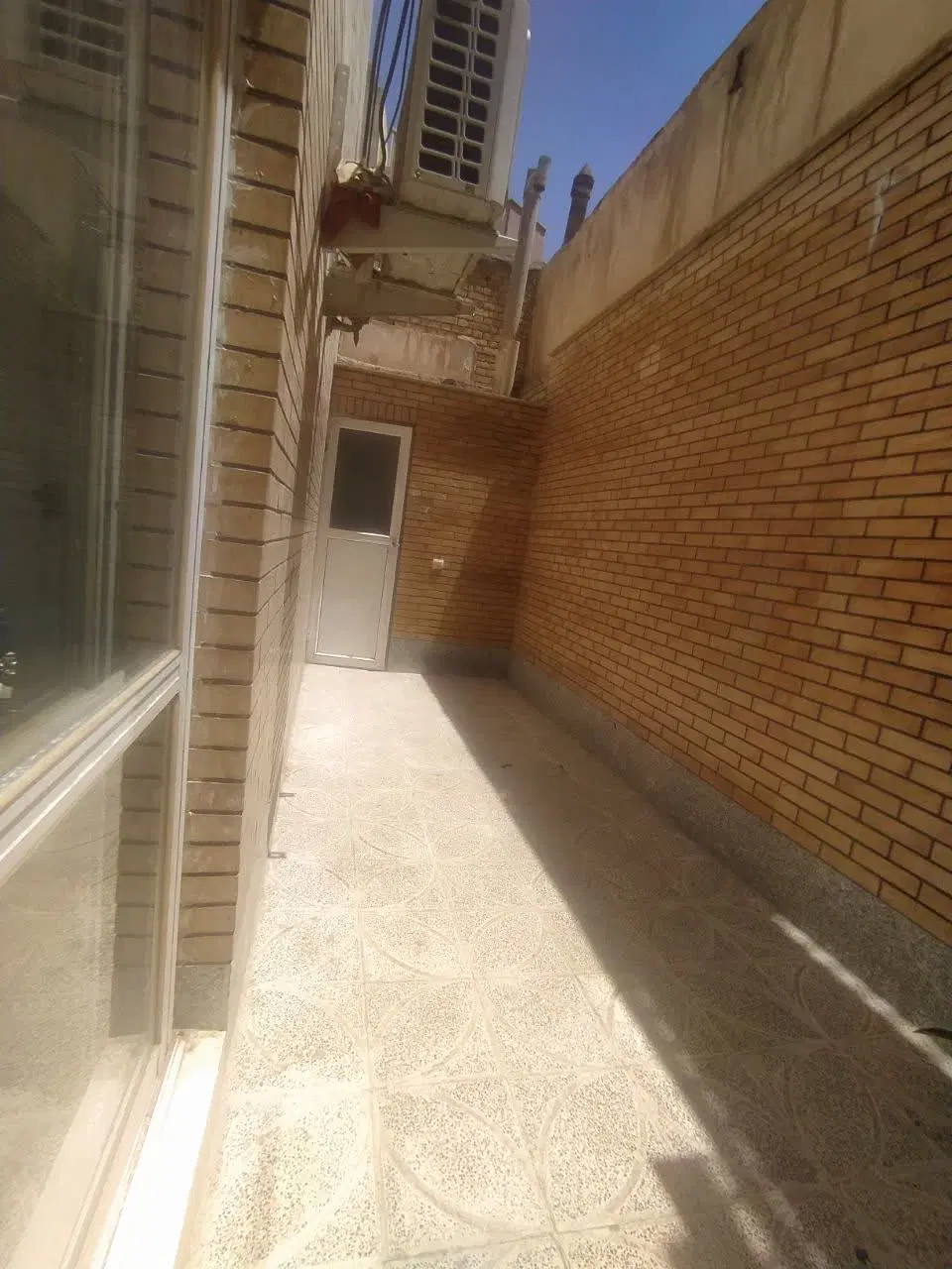 آپارتمان نزدیک میدان شهدا