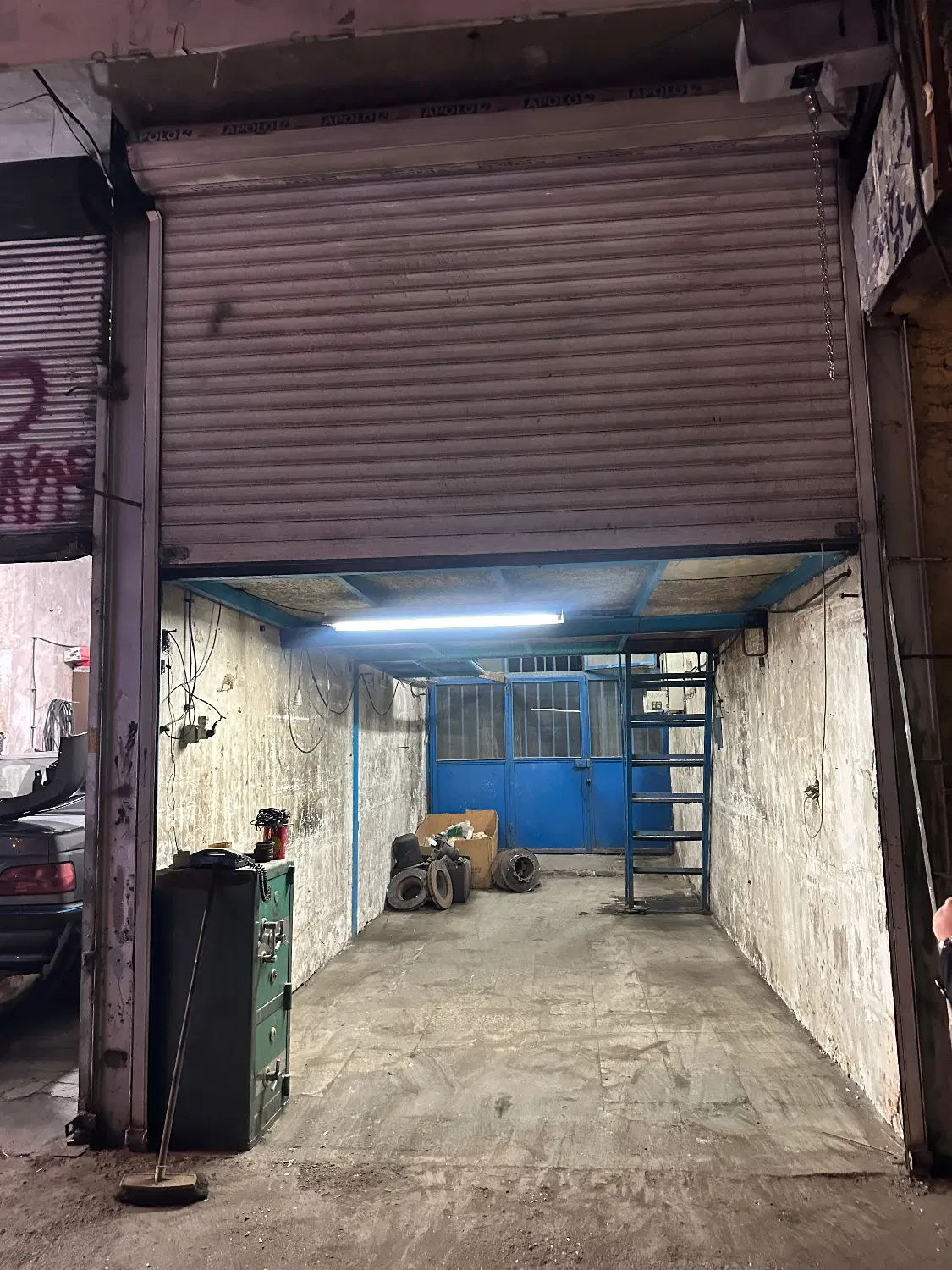 مغازه ۲۴ متری در گاراژ سرقفلی