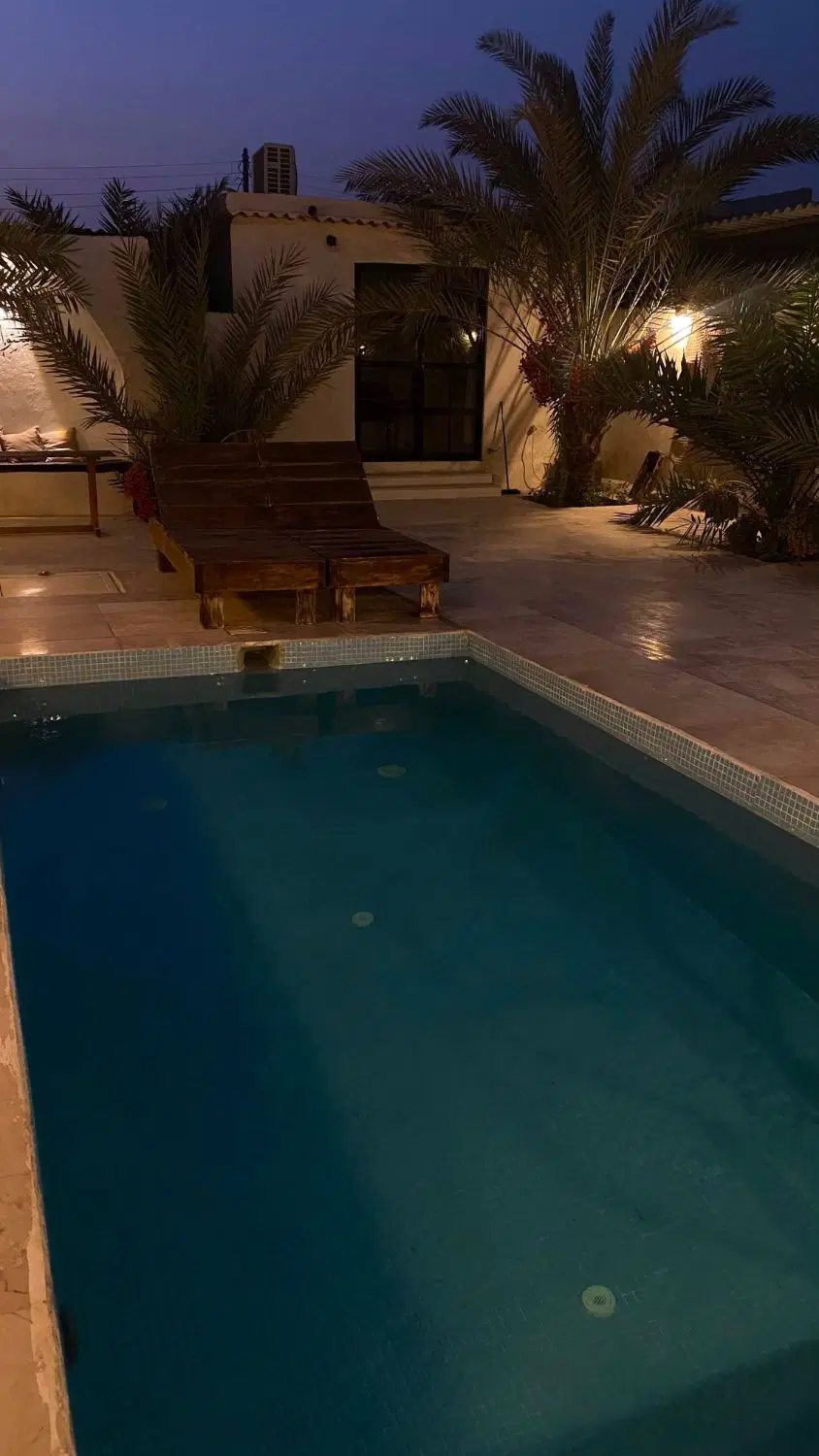 اجاره ویلای استخردار در قشم (دوخواب مستر)