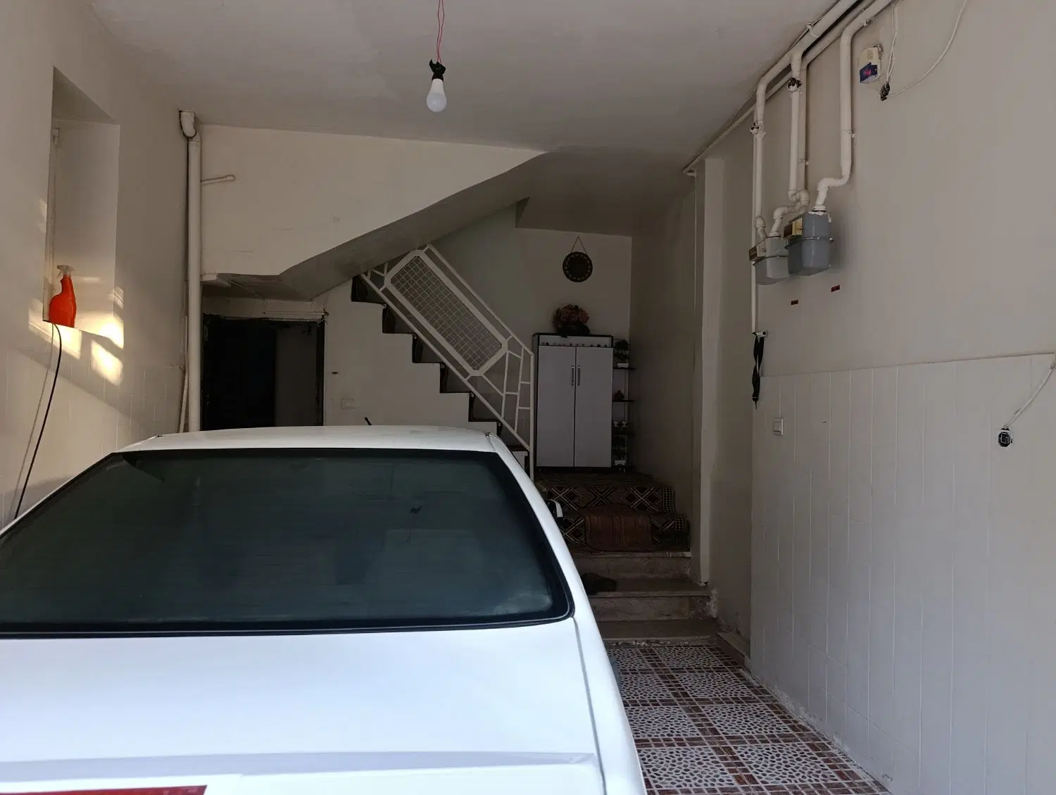 یه واحد زیرزمینی برای انبار