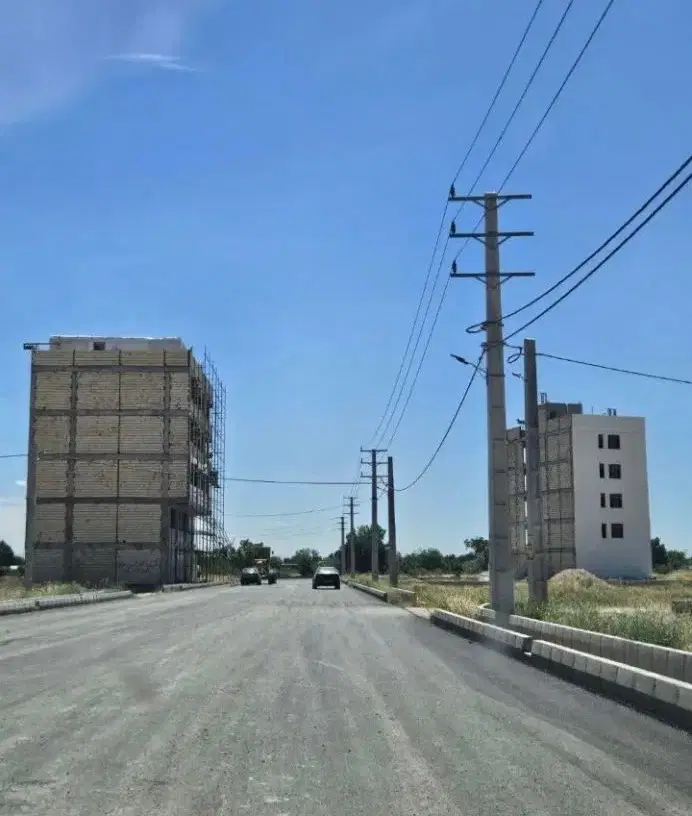زمین کامرانیه ۲۲۰متر تفکیک شده