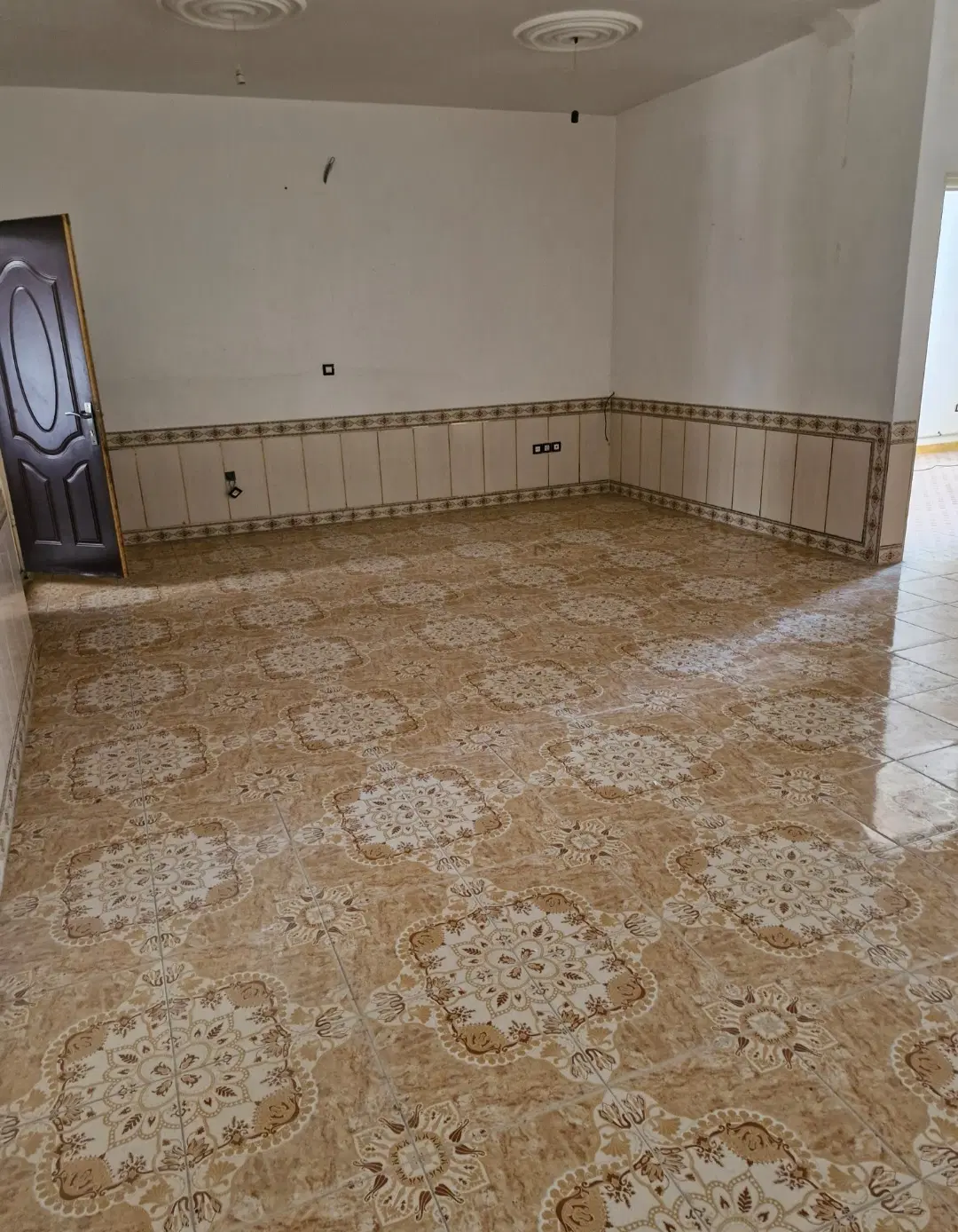 اجاره یک واحد نوسازطبقه هم کف حیاط دارشهرک طالقانی