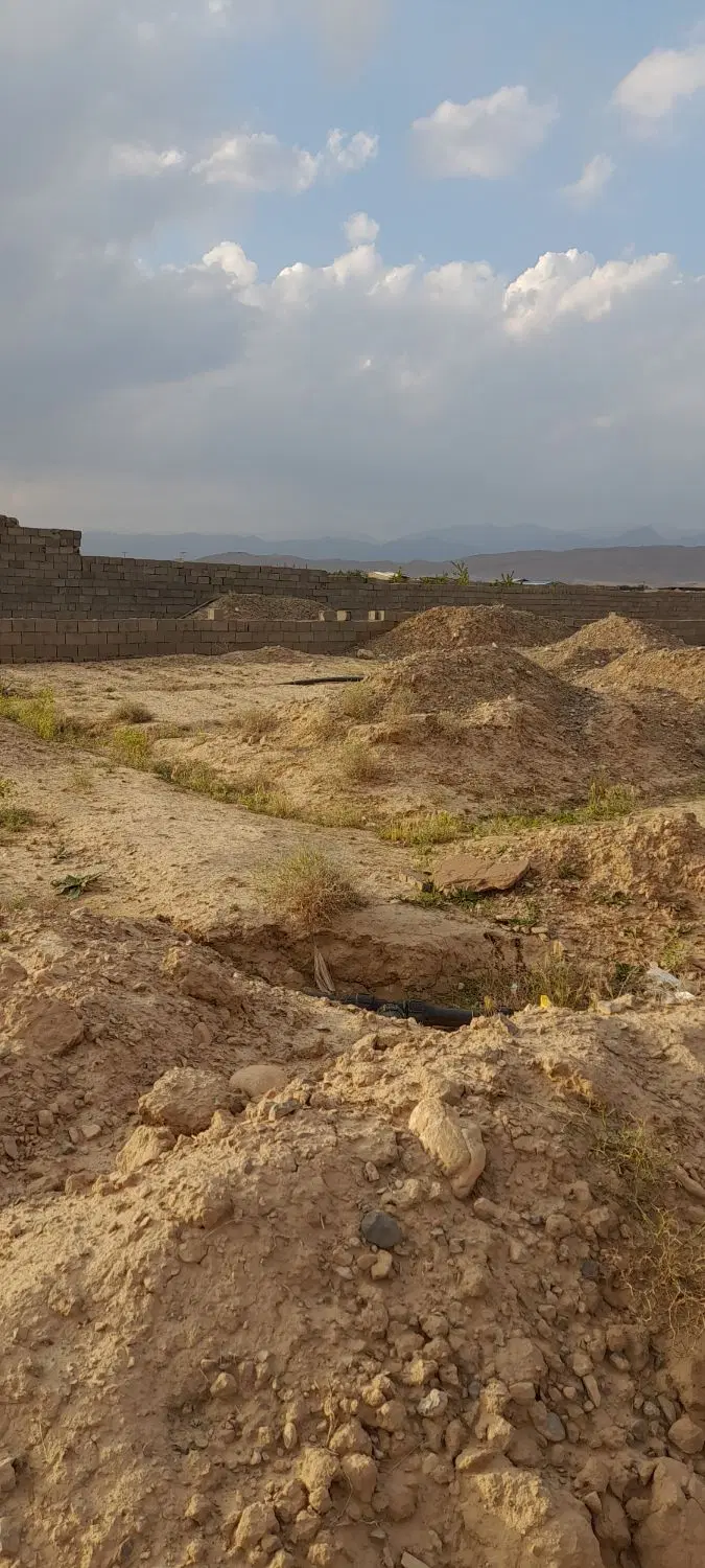 زمین ۵۰۰ متری دو قطعه