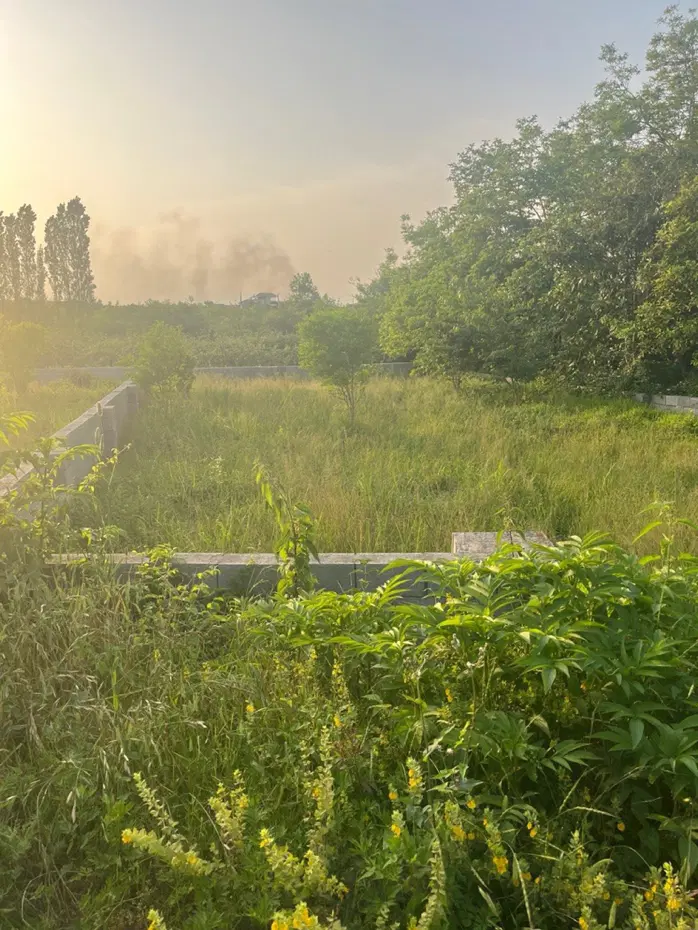 زمین ۳۲۷ متر با سند تک برگ