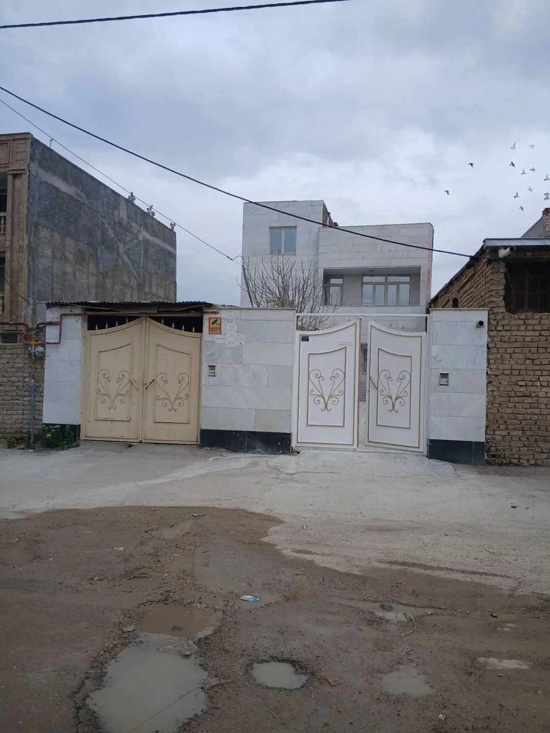 انباری ۷۰ متری