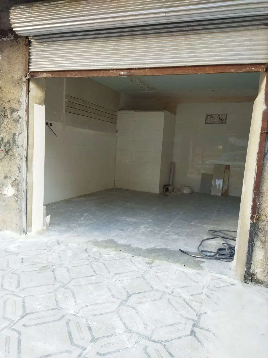 مغازه تجاری در بازارچه