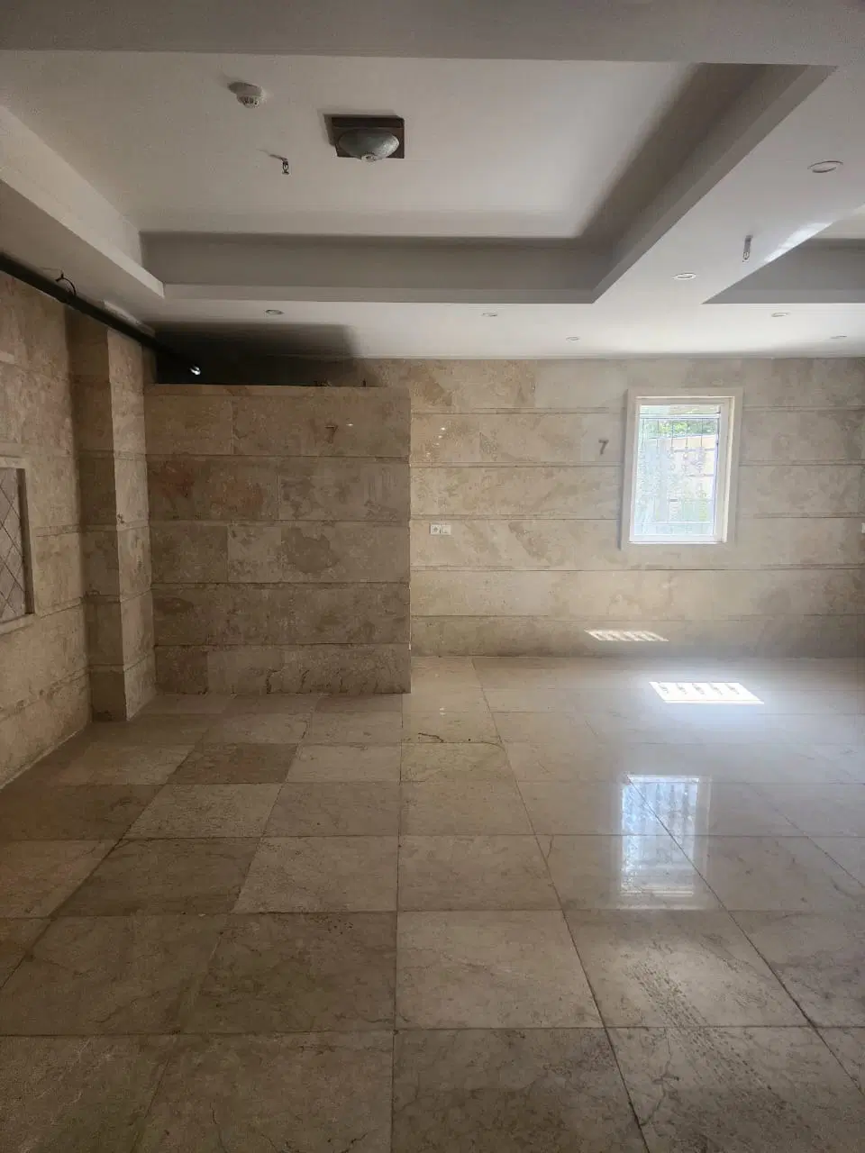 آپارتمان۱۱۳متر دو خواب دو پارکینگ  کوی زنبق تکمیل
