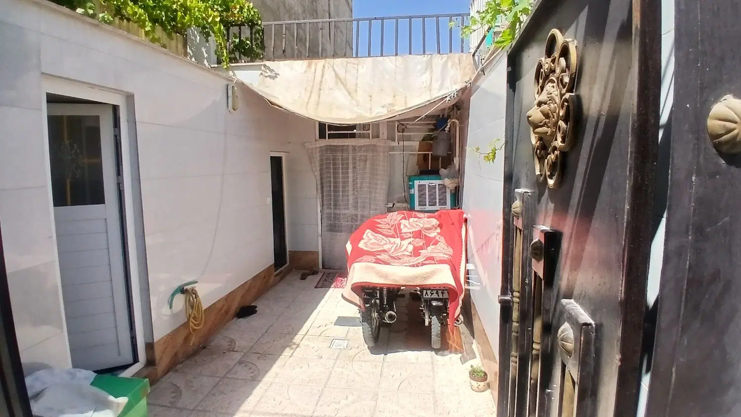 حیاط ویلایی