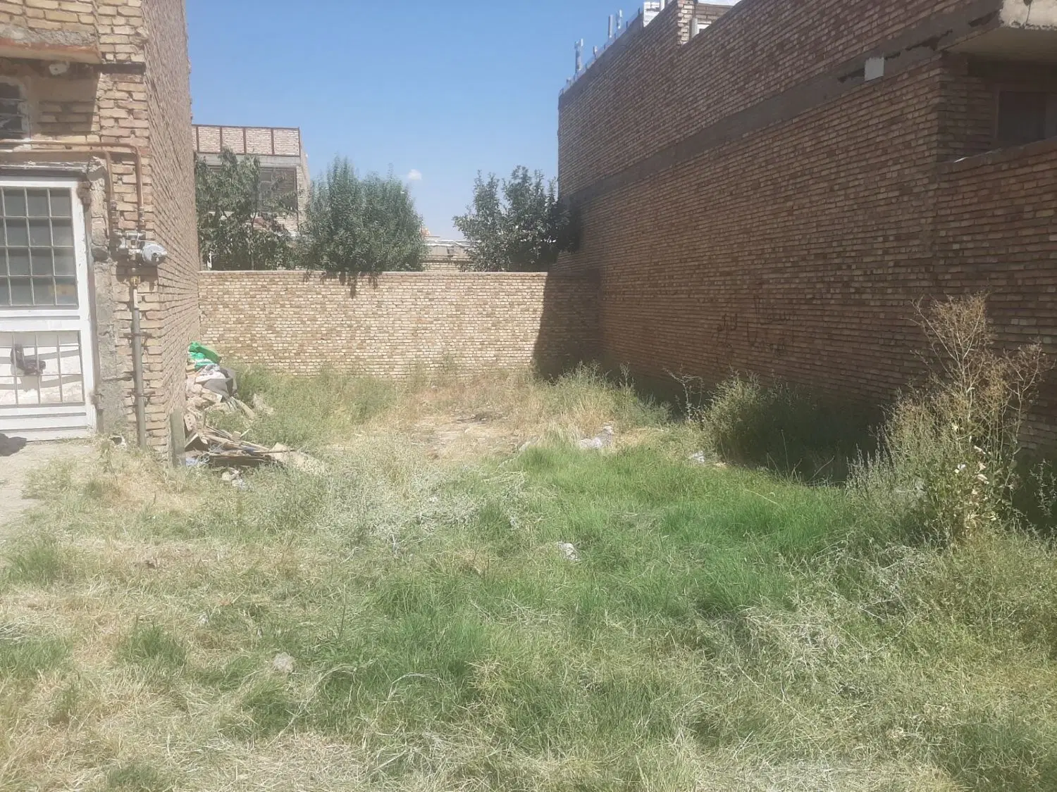 زمین مسکونی