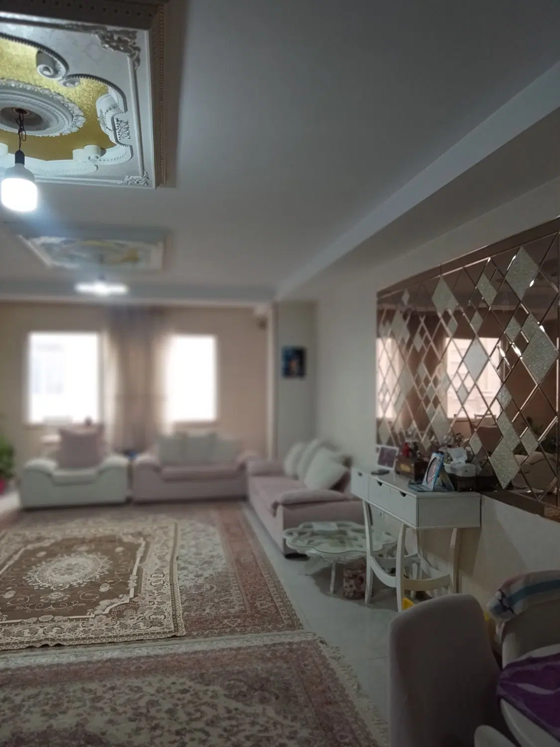 رهن اجاره واحد۱۱۵ متری روبه نما بازرگانی میخک