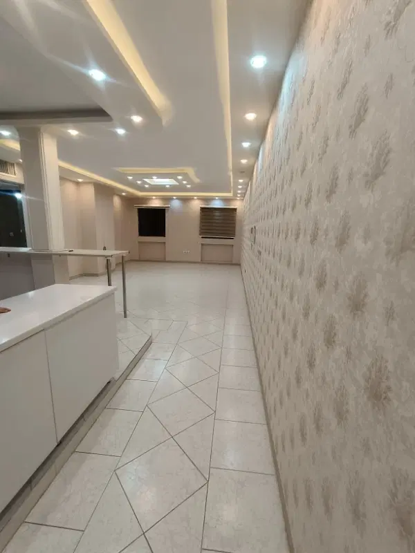 فروش آپارتمان دوخوابه صدرا فاز یک  ملکی