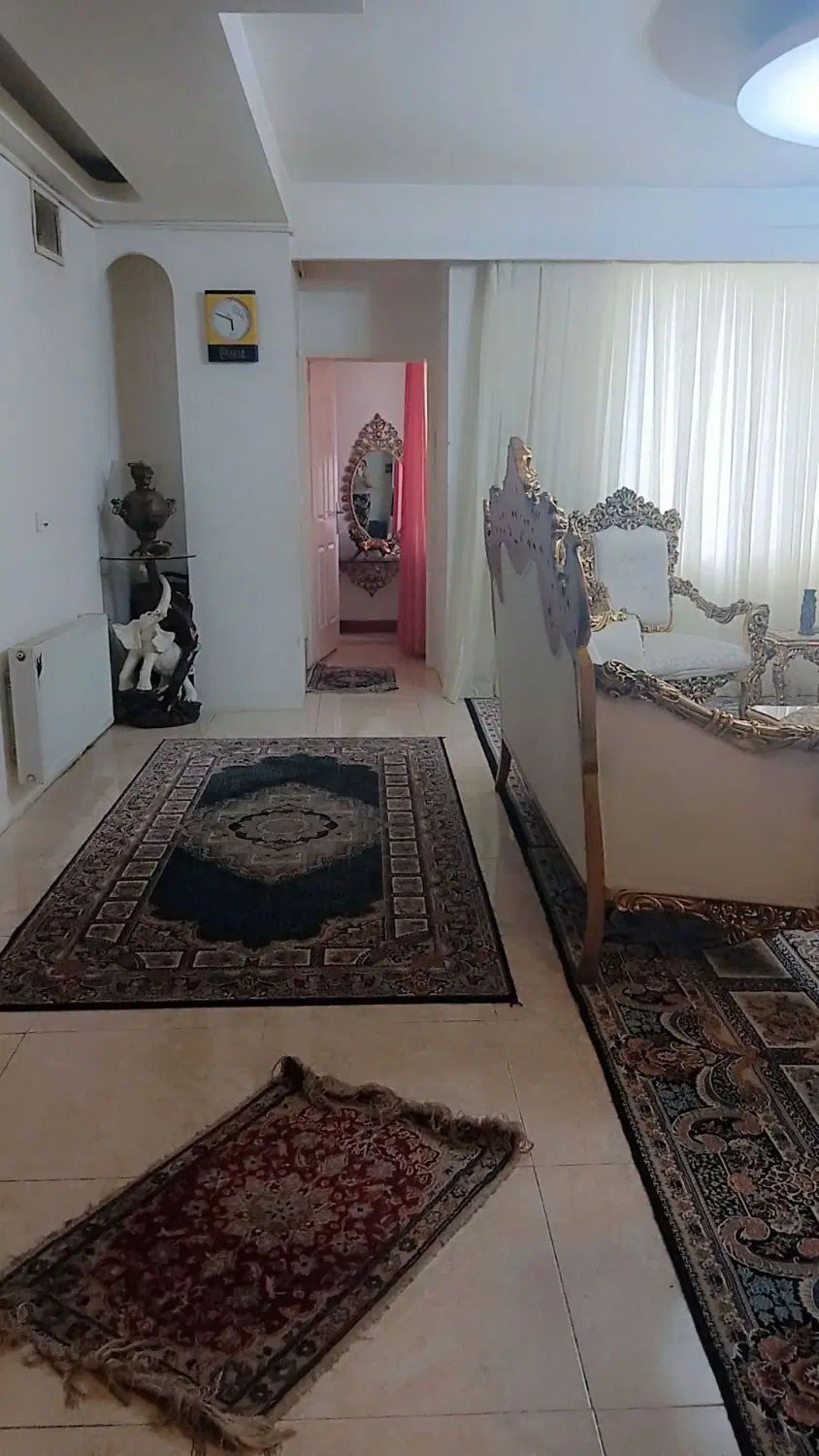 واحد ۱۲۱ متری رجایی غربی