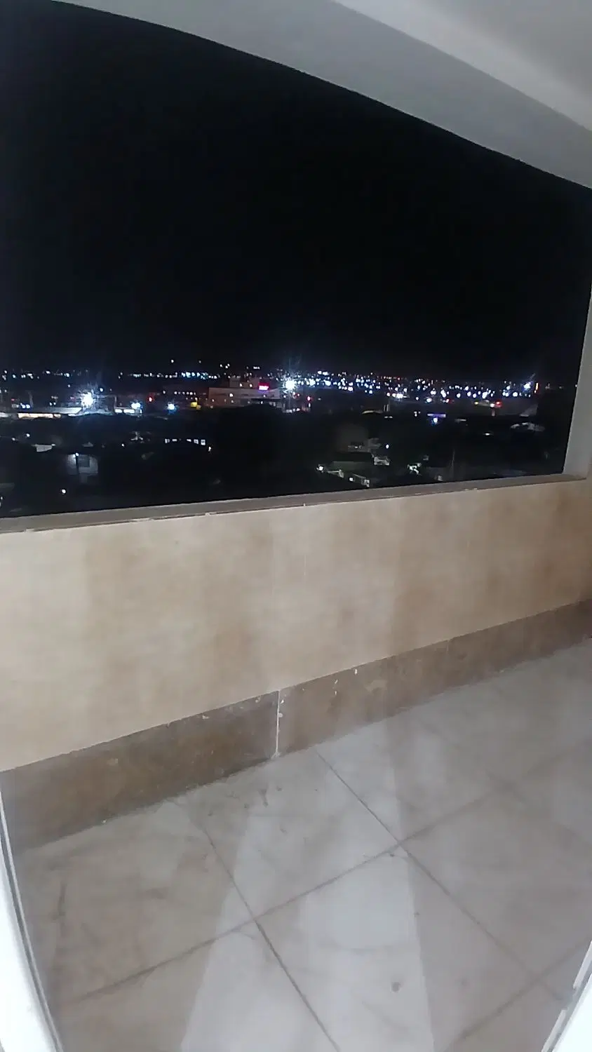 ۱۴۵متر فول امکانات نوساز وخام میباشد