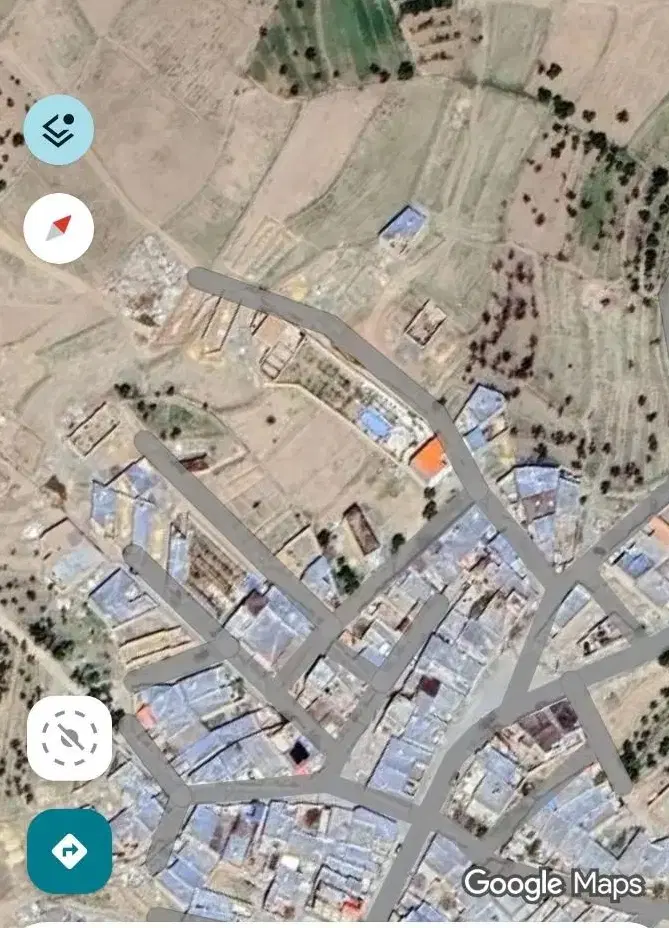 زمین فروشی