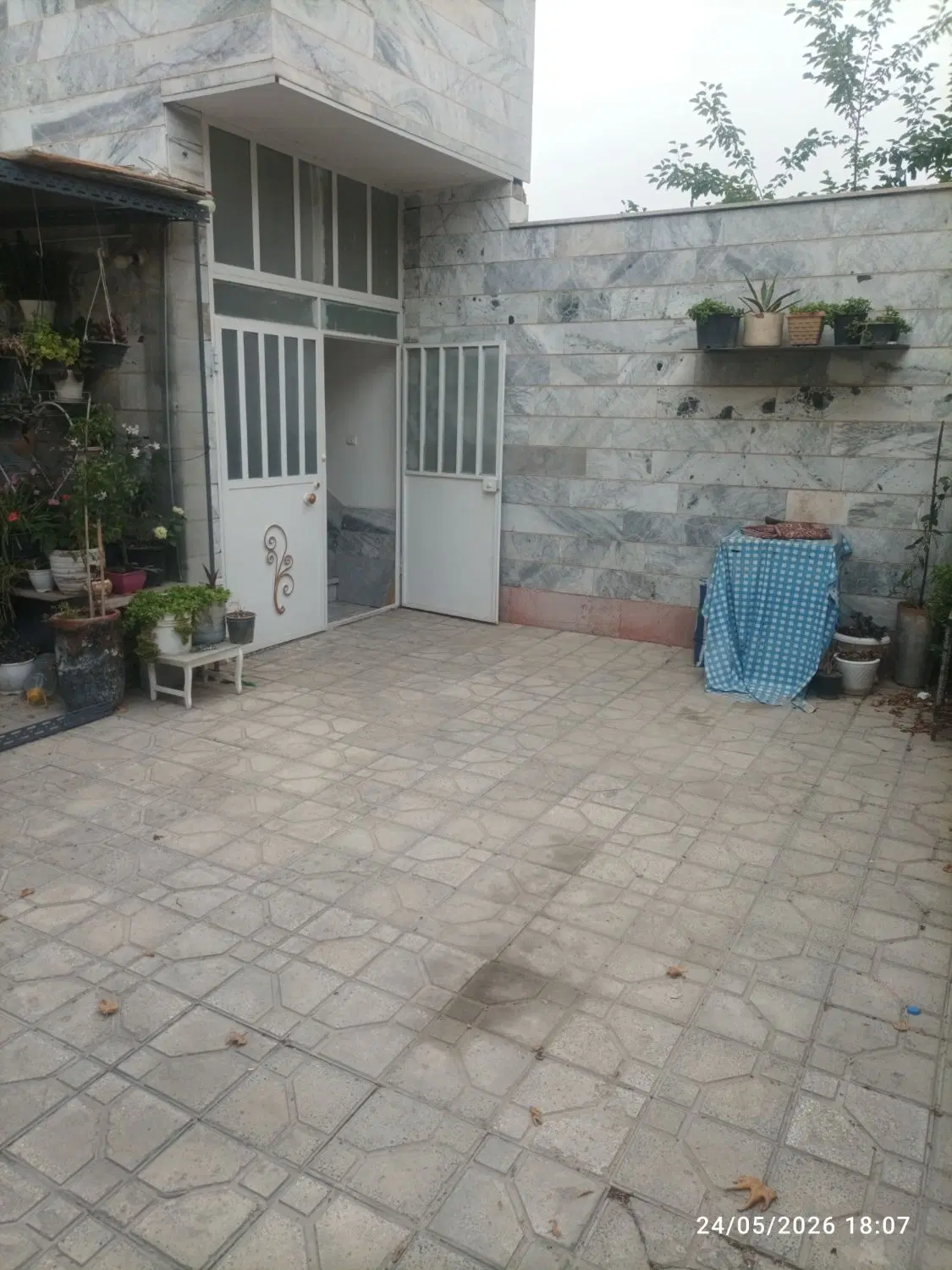 خانه ویلایی حیاط دار