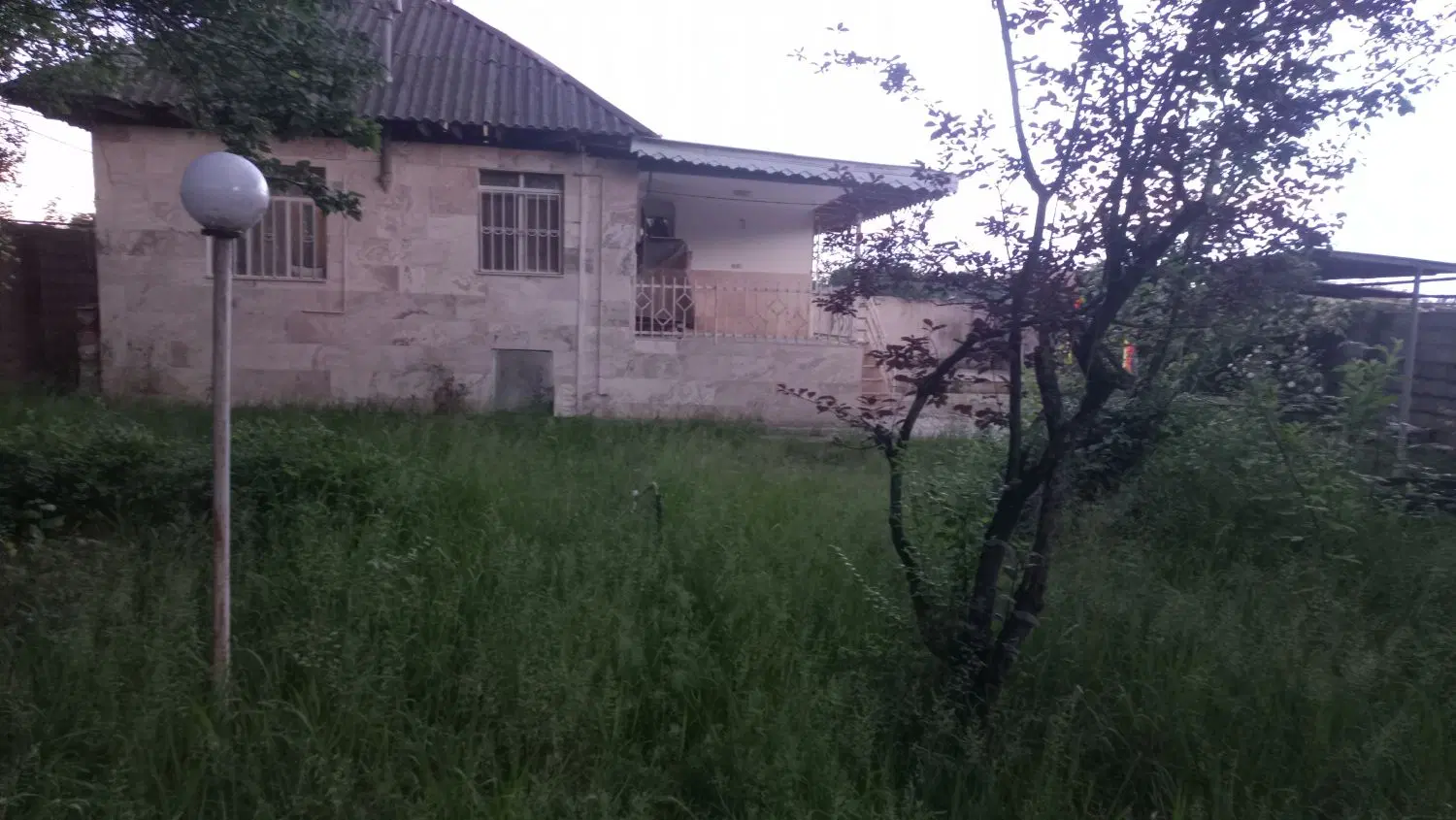 ۲۳۰۰مترویلایی درفومن