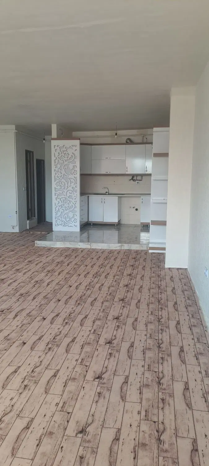 واحد طبقه 5 در عباسی چراغ قرمز شعغ زاده