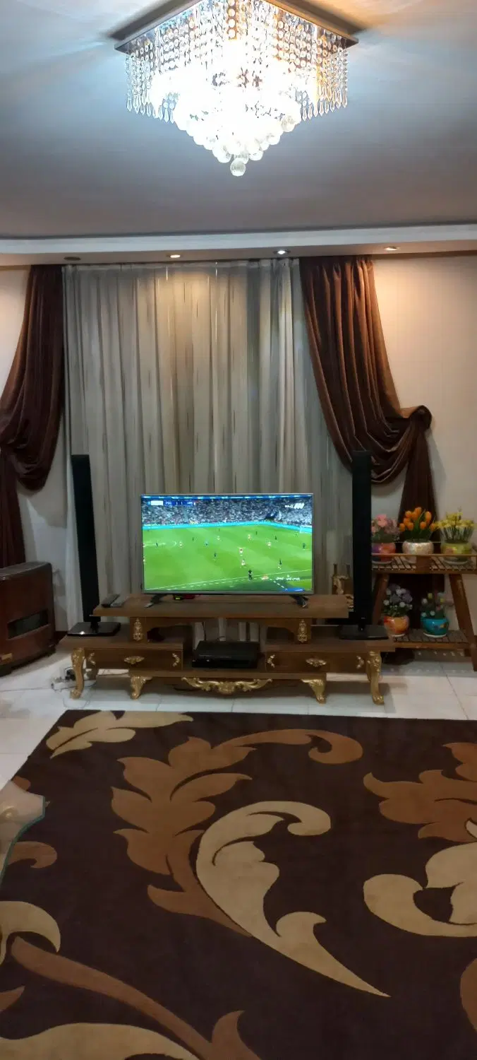 اپارتمان ۱۳۵ متری لوکس