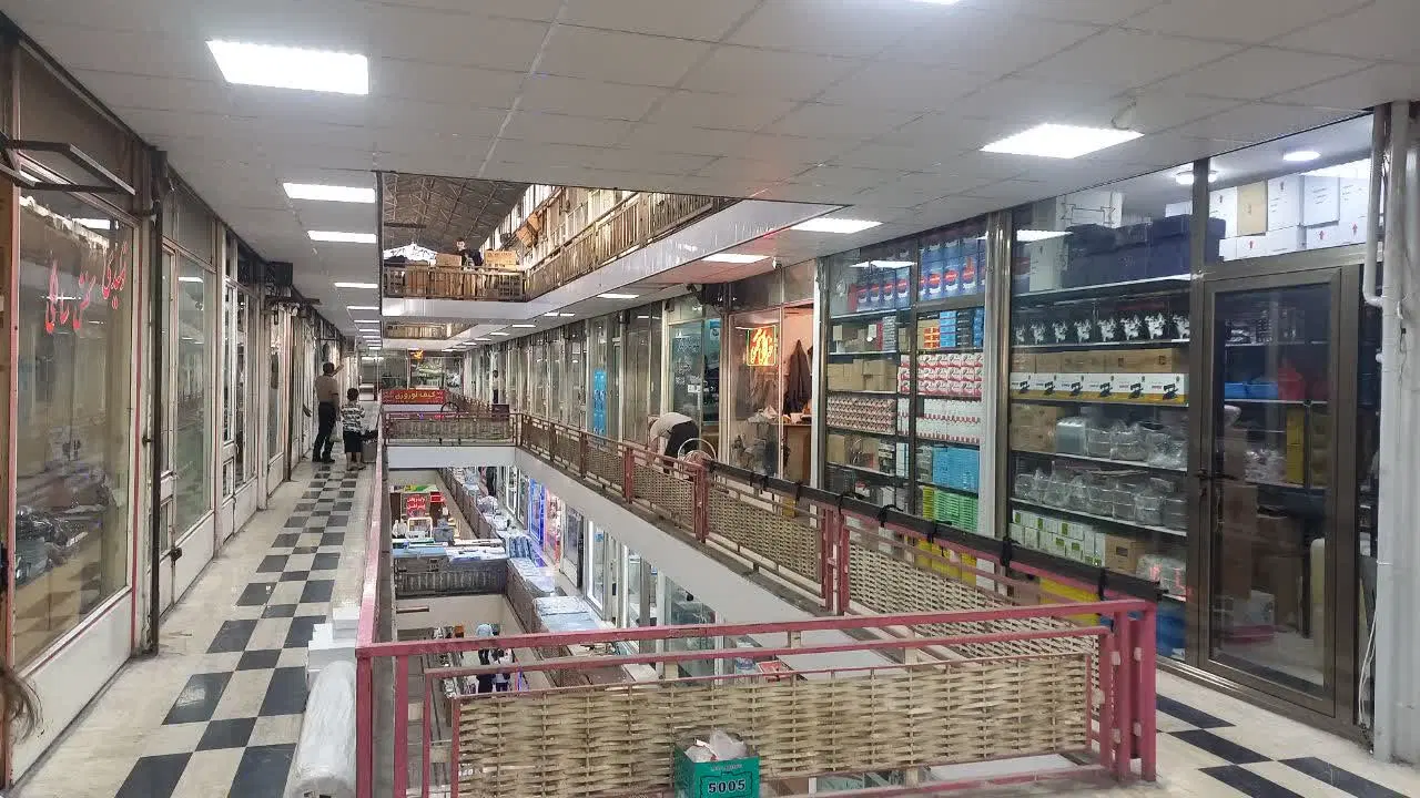 10متر مغازه در پاساژ ایران بازار تبریز