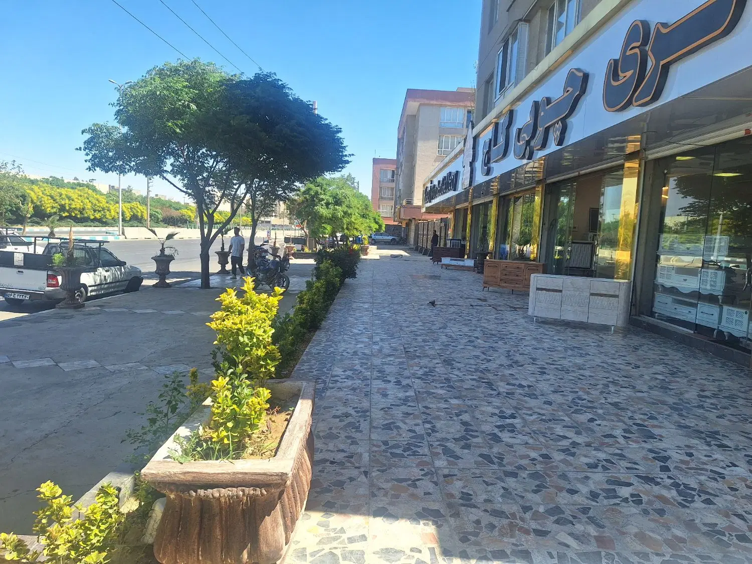 اجاره واحد تجاری ۱۰۰متری