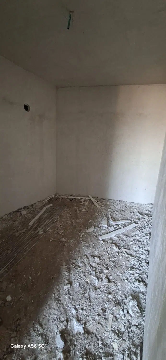 ملک نیمه کاره