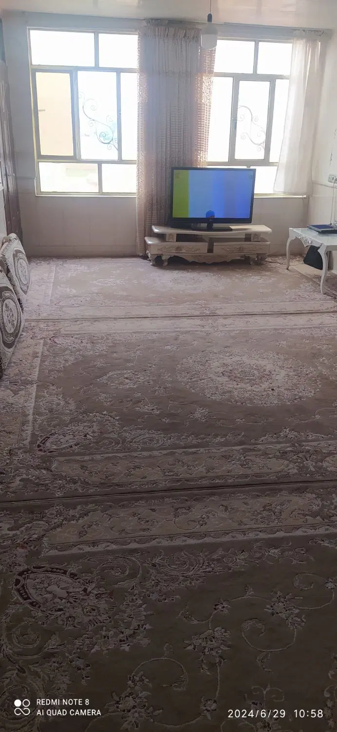 منزل هم فروشیه هم اجاره ای است