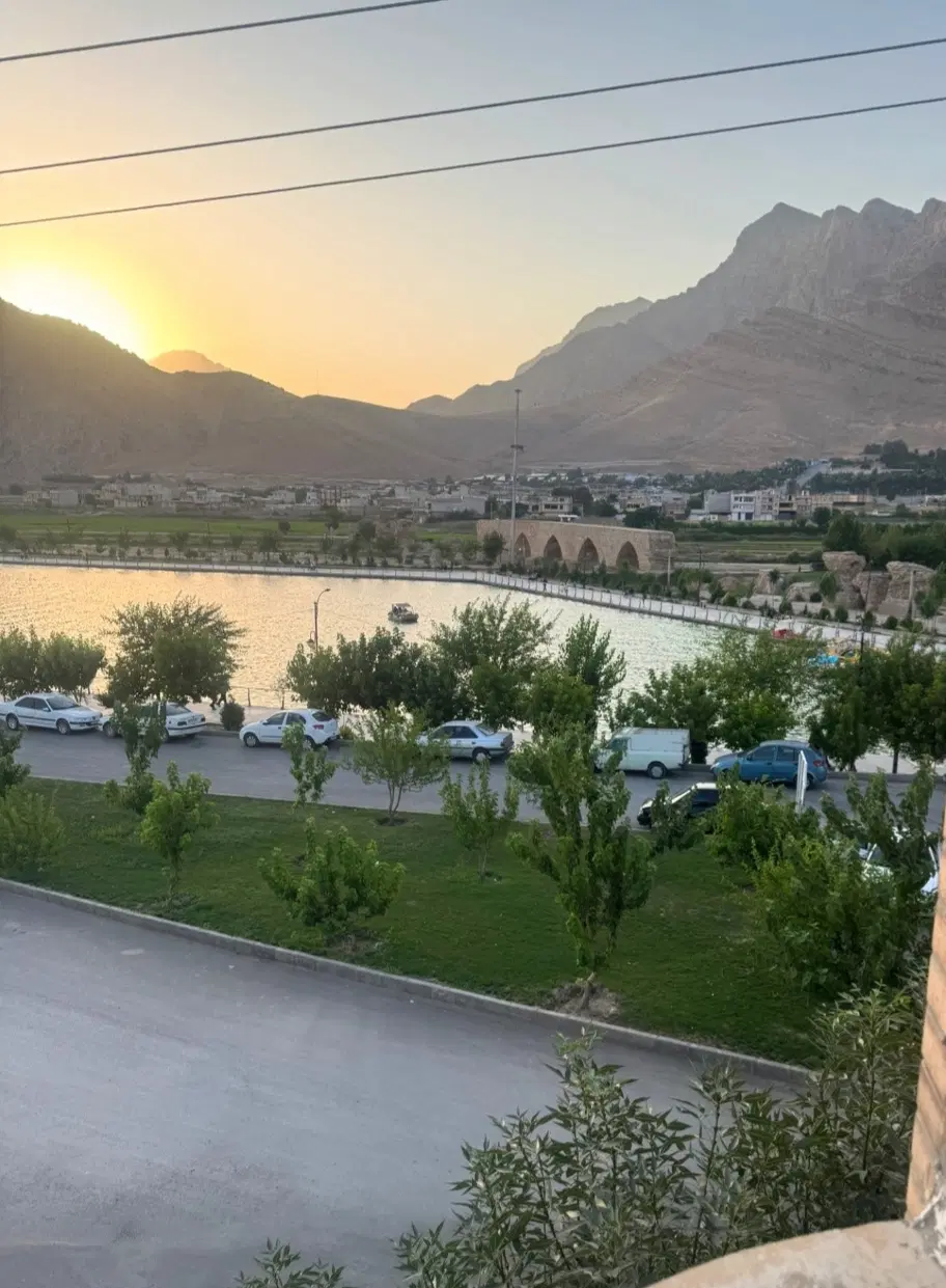 اجاره واحد120متری تمدن((بر دریاچه و پارک شاپوری))