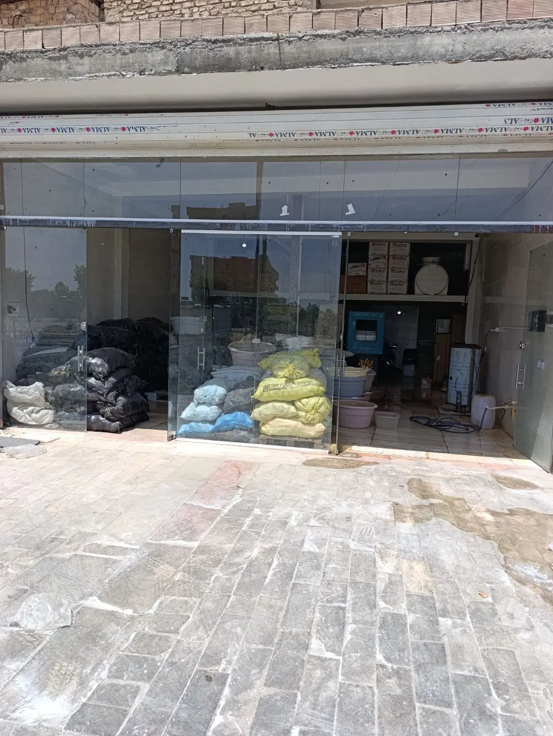 اجاره مغازه ۱۰۰ متری