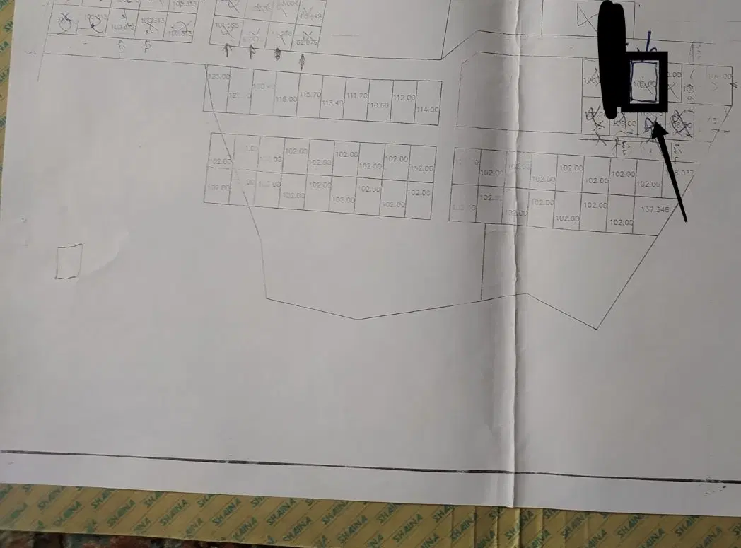 زمین ۱۰۰‌ متری نایسر