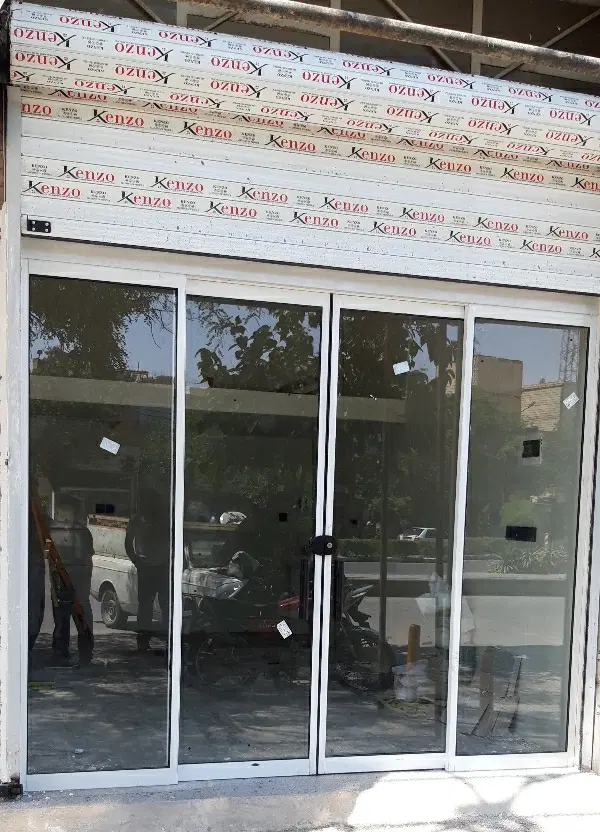 مغازه تجاری دائم۱۷متری درحاشیه فول امکانات