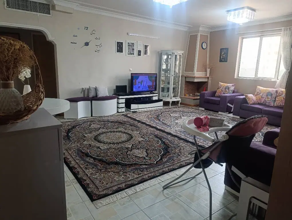 آسمان صدرا قدیم،۱۱۵ متری،سه تراسه ،بدون مشرف