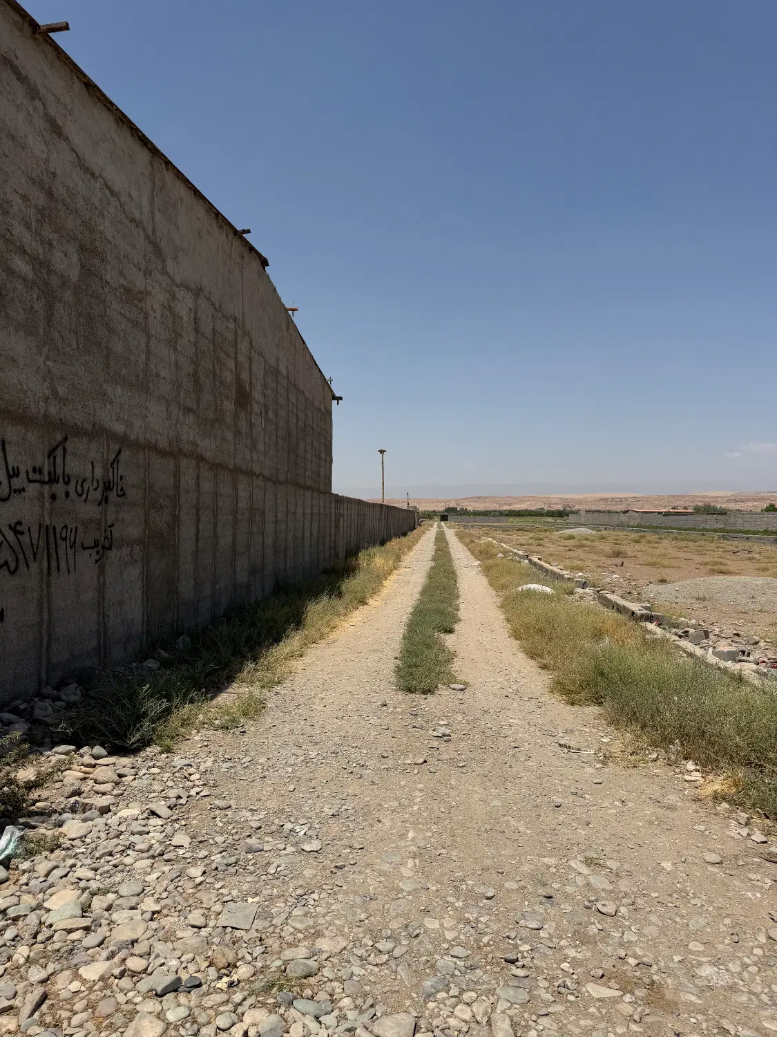 زمین ۲۰۰متری مناسب باغچه