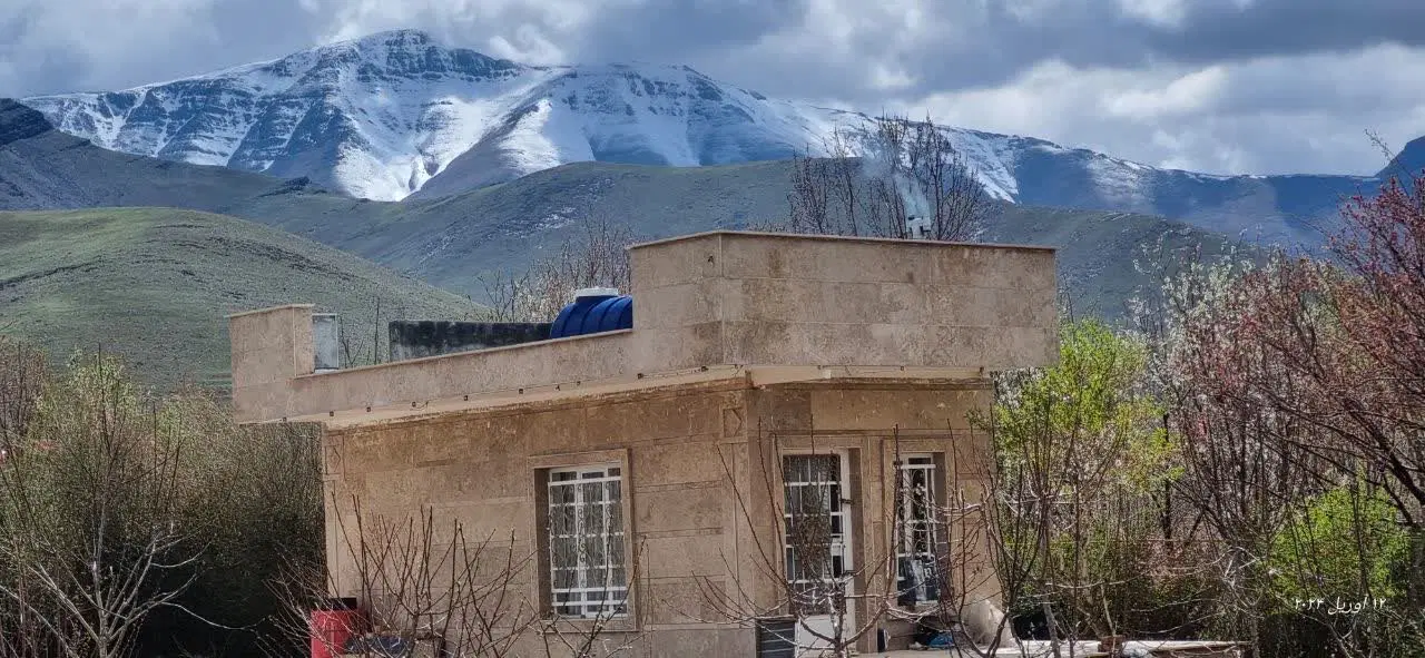 باغ ویلا همراه با مجوز وبرق