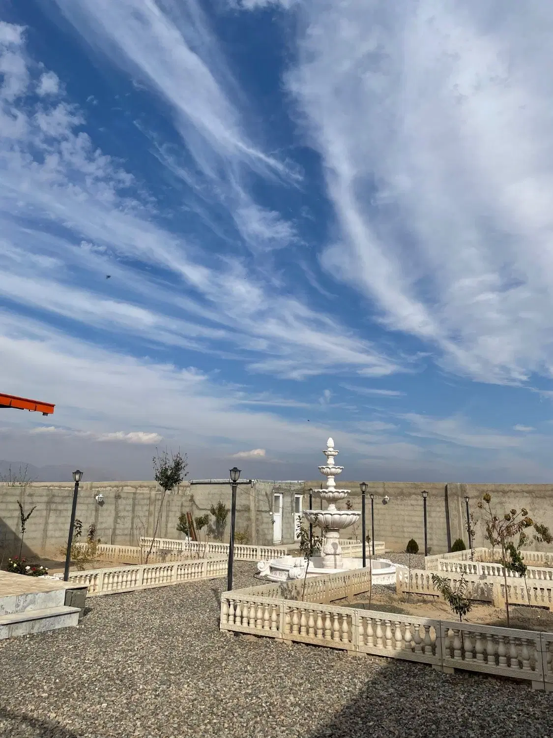 باغ ویلای لوکس با امکانات رفاهی